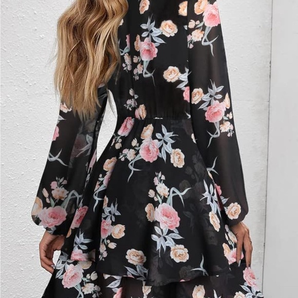 L/M Rosy Summer Dress V Neck Bell Sleeve two third A-Style ties on Waist - Picture 3 of 15